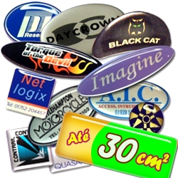 Adesivo ou Etiqueta em Vinil Branco Resinado At� 30cm� m�nimo 1000 unid