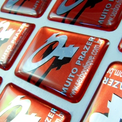 Adesivo ou Etiqueta Prata Resinado: At� 25cm� m�nimo 50 unid